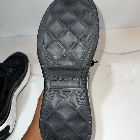 CHANEL
**SOLD** Velvet Calfskin Mixed Fibers CC Sneakers Black 36 - Picture 7 of 15